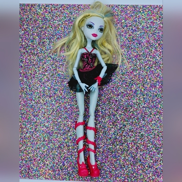 Monster High Lagoona Blue Dance Class Doll - Picture 2 of 8